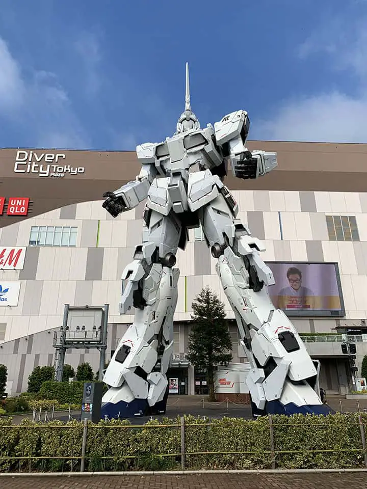 See Gundam statue in Odaiba